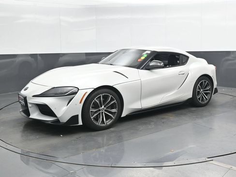 Used 2022 Toyota Supra w/ Safety & Technology Package RWD image 7