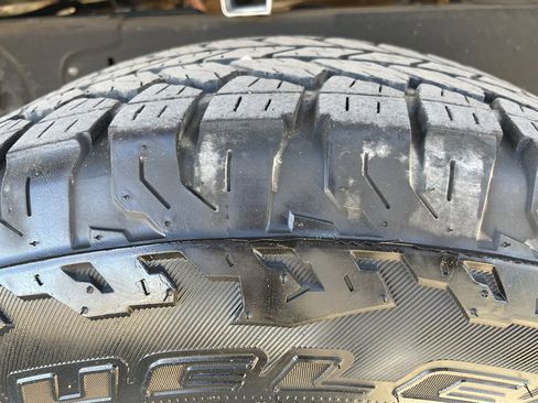 Used 2024 Chevrolet Silverado 1500 Custom Trail Boss w/ Turbomax Blackout Package image 18