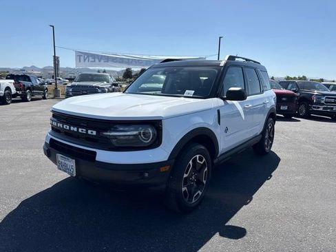 Certified 2021 Ford Bronco Sport Outer Banks AWD/4WD image 2