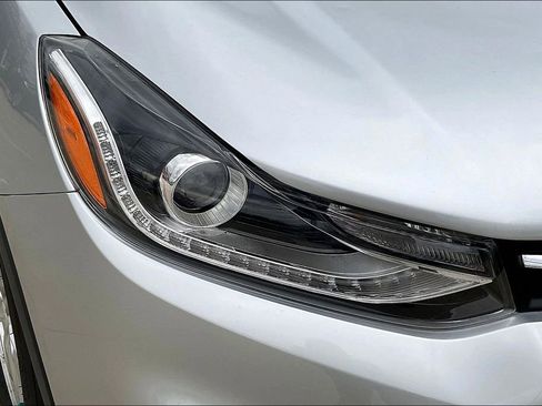 Used 2020 Chevrolet Trax LT w/ Driver Confidence Package FWD image 31
