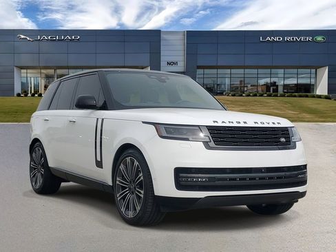 Used 2024 Land Rover Range Rover SE AWD/4WD image 2