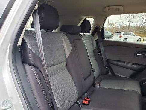 Used 2023 Nissan Rogue SV image 16