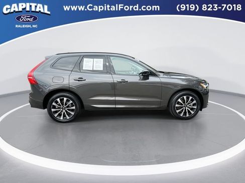 Used 2024 Volvo XC60 B5 Plus AWD/4WD image 9