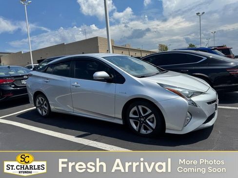 Used 2016 Toyota Prius Four Touring w/ Premium Convenience Package FWD image 1