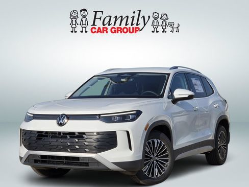 New 2026 Volkswagen Tiguan S FWD image 1