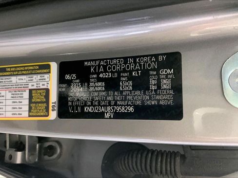 Used 2025 Kia Soul LX FWD image 31