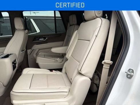 Used 2025 GMC Yukon Denali w/ Denali Reserve Package AWD/4WD image 6