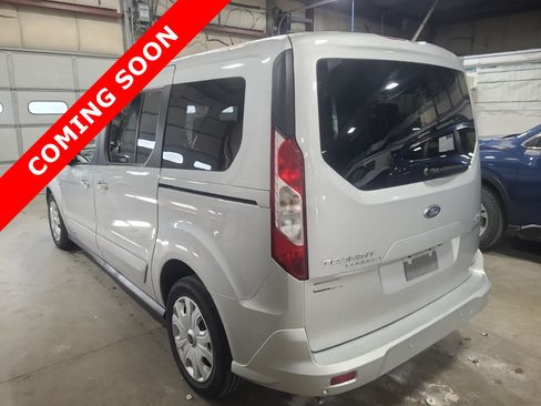 Used 2022 Ford Transit Connect XLT FWD image 5