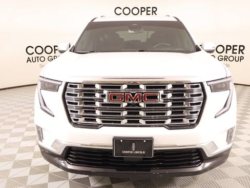 Used 2025 GMC Acadia Denali FWD image 9