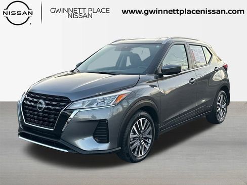 Used 2024 Nissan Kicks SV image 1