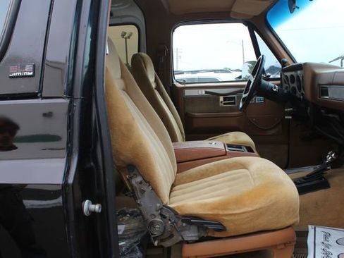 Used 1991 GMC Jimmy 4WD image 32