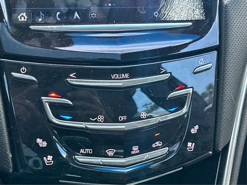 Used 2018 Cadillac XTS Luxury image 46