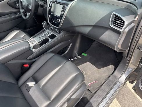 Used 2024 Nissan Murano SV AWD/4WD image 14