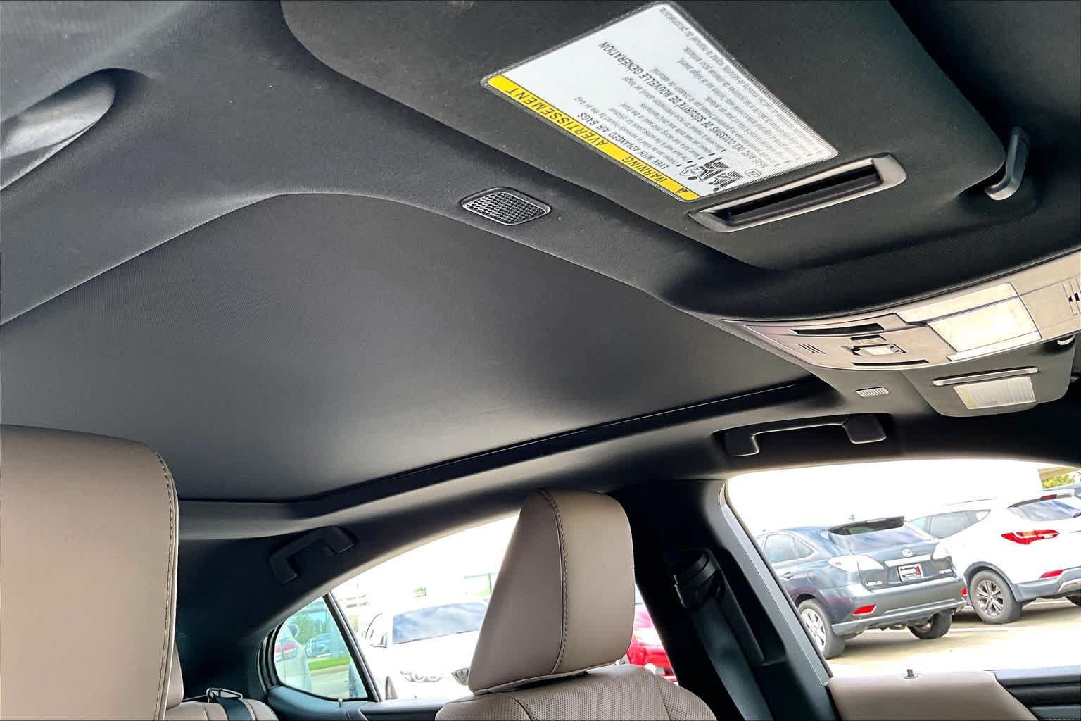 Used 2022 Lexus ES 350 w/ Premium Package FWD image 12