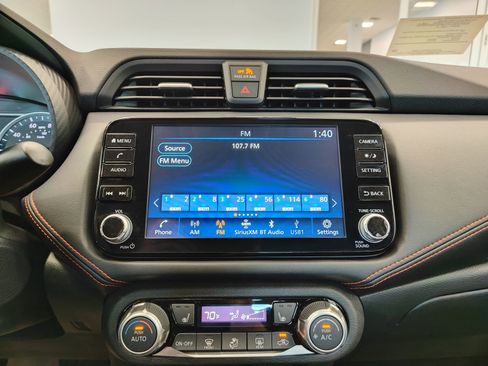 New 2025 Nissan Versa SR w/ Trunk Package FWD image 19