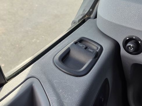 Used 2019 Ford Transit 350 XLT image 15