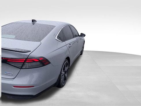 Used 2025 Honda Accord Sport image 10