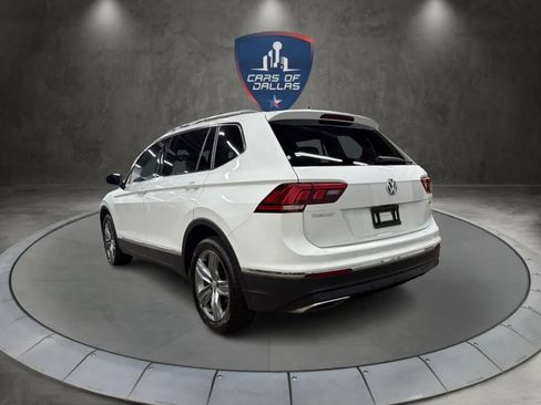 Used 2018 Volkswagen Tiguan SEL Premium FWD image 3