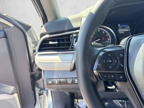Used 2023 Toyota Camry SE FWD image 18