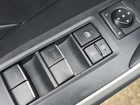 Used 2024 Toyota RAV4 XLE FWD image 26