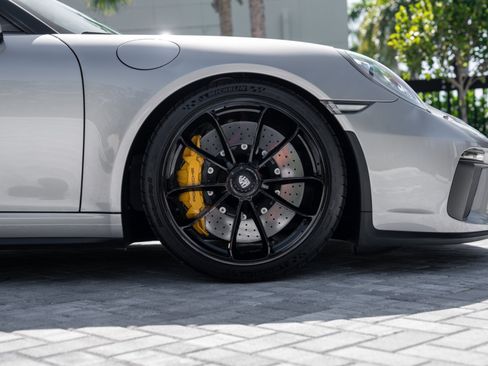Used 2019 Porsche 911 Speedster RWD image 19