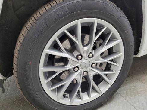 Used 2022 Jeep Grand Cherokee Summit image 31