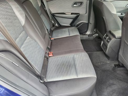 Used 2023 Nissan Rogue SV FWD image 31