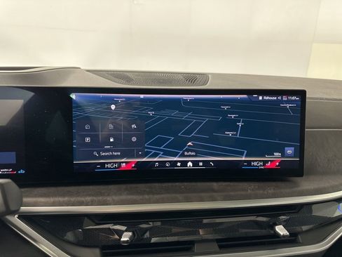 Certified 2025 BMW X7 xDrive40i w/ Executive Package AWD/4WD image 18