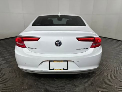 Used 2018 Buick LaCrosse Essence image 4
