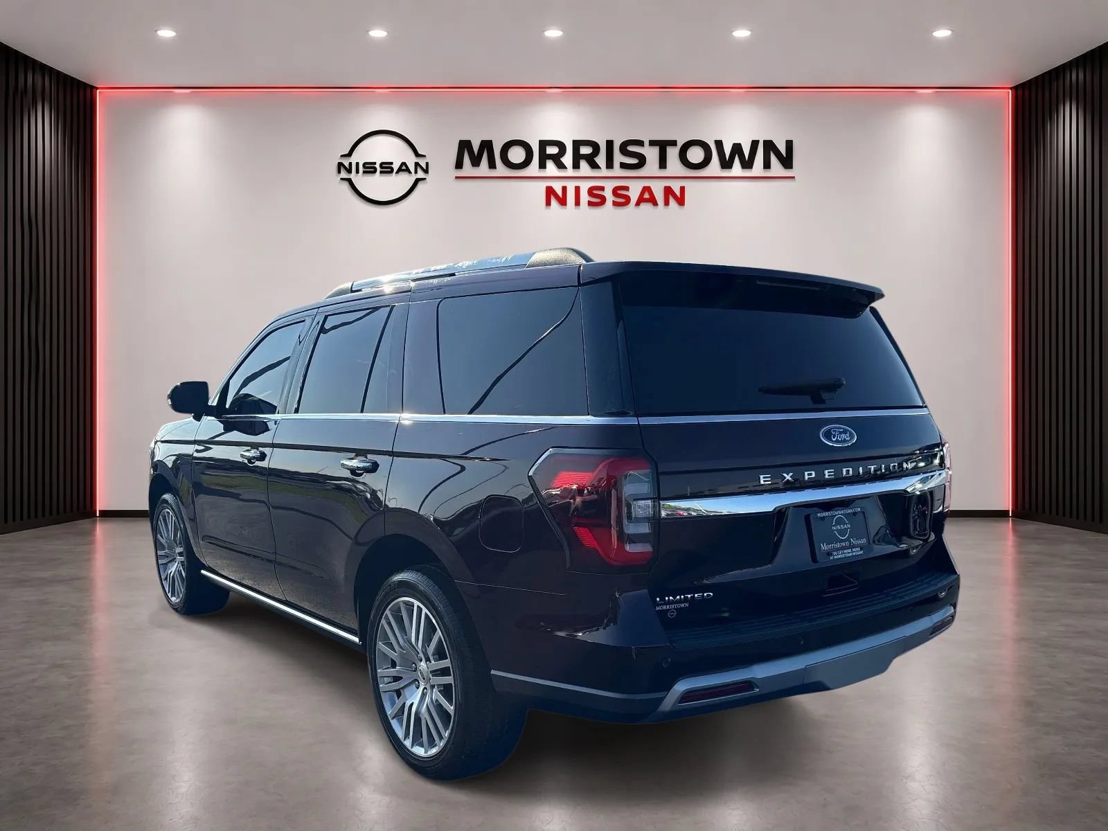 Used 2024 Ford Expedition Limited RWD image 5