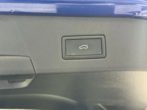 Used 2021 Volkswagen ID.4 1st Edition image 5