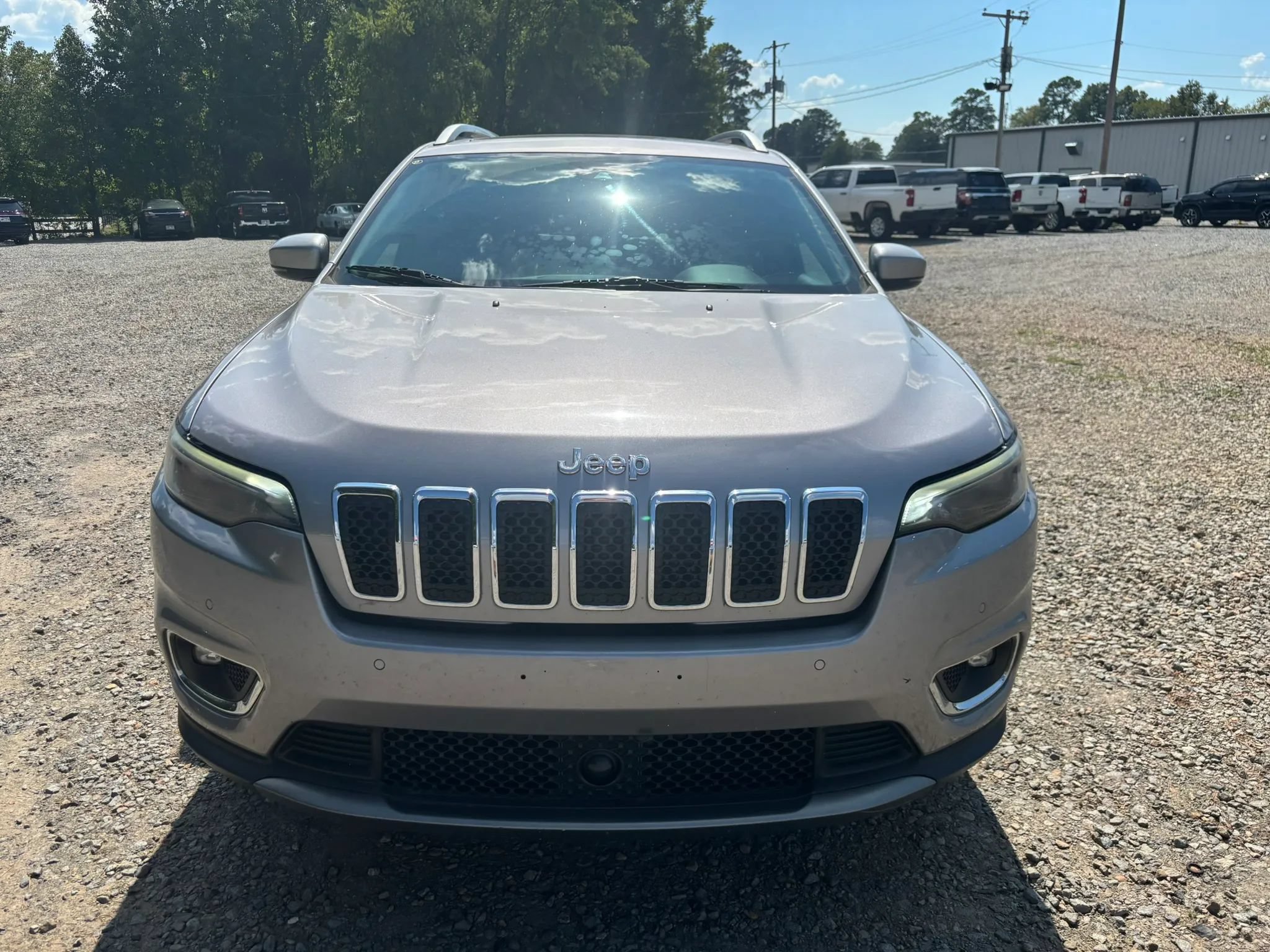 Used 2019 Jeep Cherokee Limited w/ Luxury Group AWD/4WD image 7