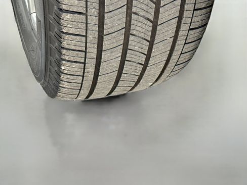 Used 2025 Ford Explorer Platinum RWD image 45