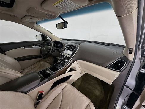 Used 2016 Lincoln MKX Select w/ Select Plus Package image 28