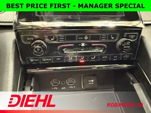 New 2025 Jeep Grand Cherokee Laredo w/ Luxury Tech Group I image 30