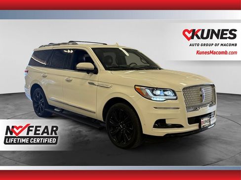 Used 2023 Lincoln Navigator Reserve AWD/4WD image 1