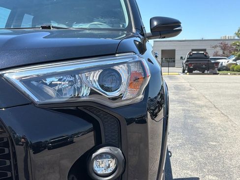 Used 2021 Toyota 4Runner SR5 Premium w/ Moonroof Package AWD/4WD image 12