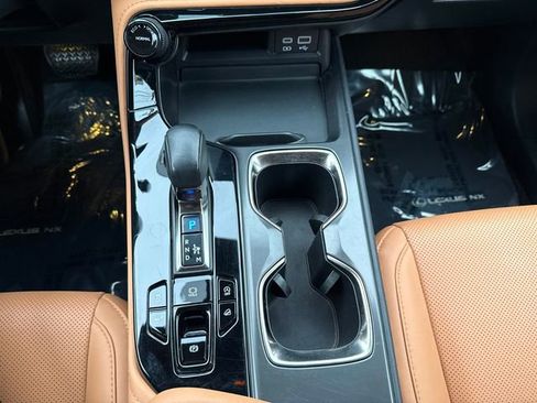 Used 2023 Lexus NX 250 AWD image 16