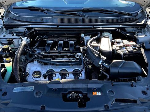 Used 2010 Ford Taurus Limited image 31