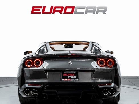 Used 2022 Ferrari 812 GTS image 5
