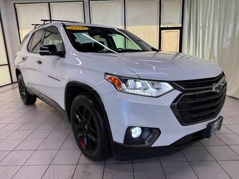 Used 2020 Chevrolet Traverse Premier w/ Redline Edition AWD/4WD image 2