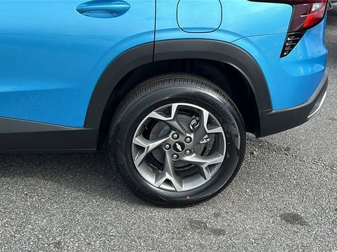 New 2026 Chevrolet Trax LT w/ LT Convenience Package image 9