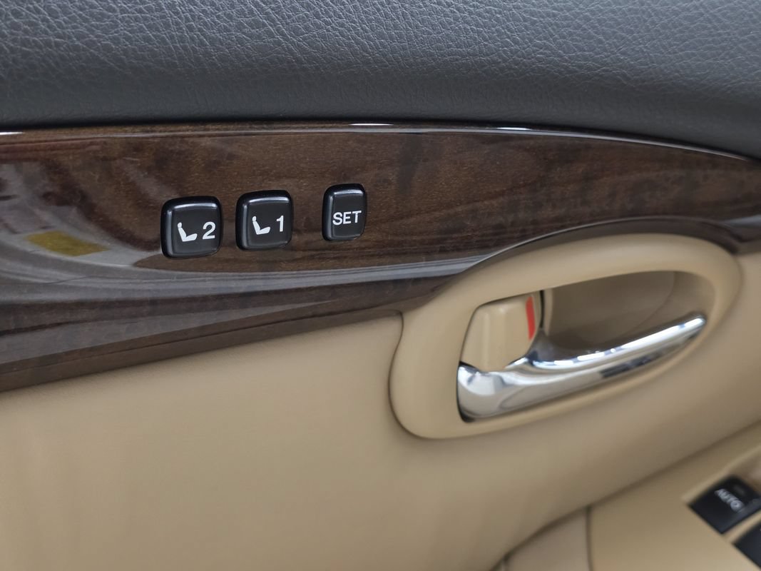 Used 2006 Lexus SC 430 Convertible RWD image 40