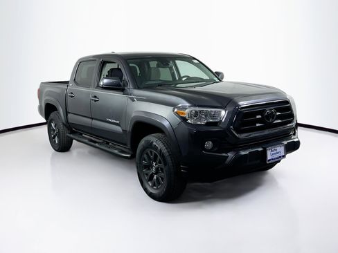 Used 2023 Toyota Tacoma SR5 AWD/4WD image 3