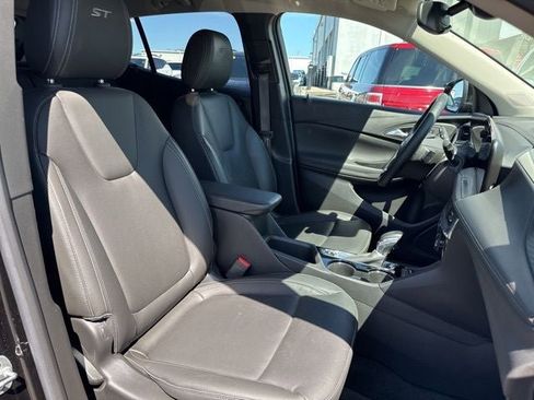 Used 2024 Buick Encore GX Sport Touring w/ Comfort Package AWD/4WD image 28