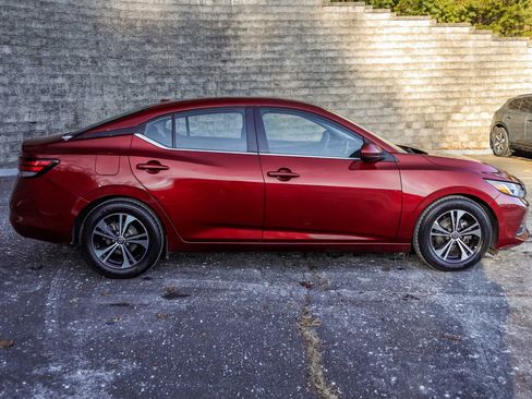 Used 2023 Nissan Sentra SV image 4