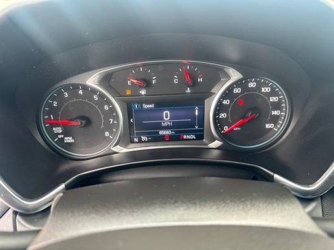 Used 2019 Chevrolet Equinox LT FWD image 16