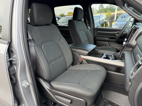 Used 2025 RAM 1500 Big Horn AWD/4WD image 33
