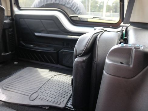 Used 2004 Land Rover Discovery HSE AWD/4WD image 25