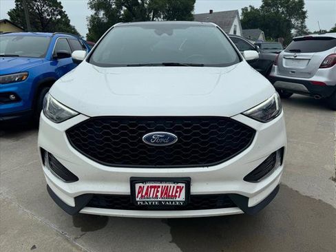 Used 2020 Ford Edge ST-Line w/ Cold Weather Package image 2
